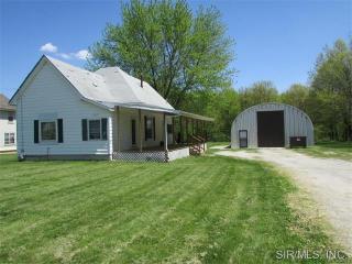 702 Main St, Fillmore, IL 62032-2204
