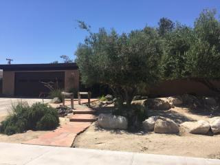 415 Howell Ave, Ridgecrest, CA 93555-3525