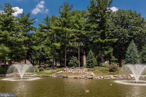 85 Valleybrook Dr, Lancaster PA  17601-4612 exterior