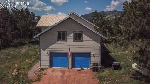 777 Deerview Dr, Twin Rock, CO 80816