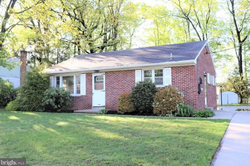 4140 Grandview Rd, Hanover, PA 17331-4308