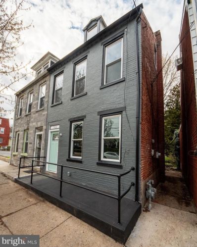 769 Manor St, Lancaster, PA 17603-5164