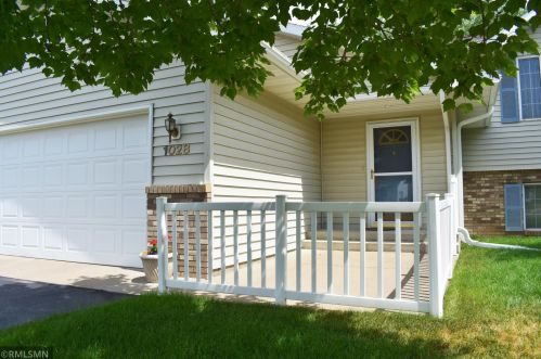 1028 Sunwood Park Ln, Saint Cloud, MN 56387-1765