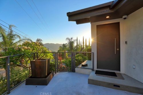 3001 Cloudcrest Rd, Glendale CA  91214-1304 exterior