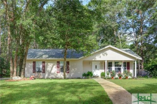 106 Holly Dr, Stillwell, GA 31329-4934