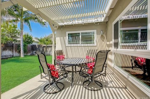 5004 Holbrook St, Anaheim CA  92807-1011 exterior