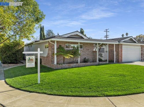 1676 Morocco Dr, San Jose, CA 95125-5821