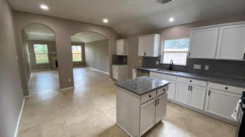 5030 Deerpath Dr, Conroe TX  77303-2380 exterior