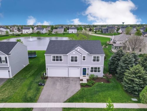 512 Northgate Dr, Sycamore, IL 60178-8932