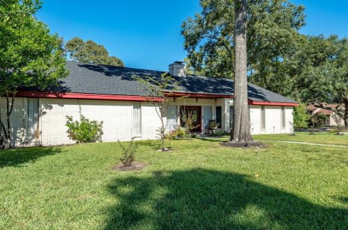 100 Kirkwood Ln, Conroe TX  77304-1724 exterior