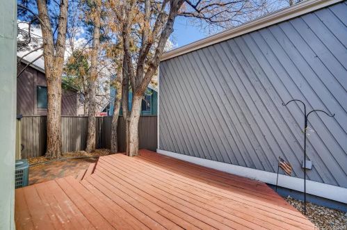 10233 Peakview Ave, Englewood CO 80111-6107 exterior