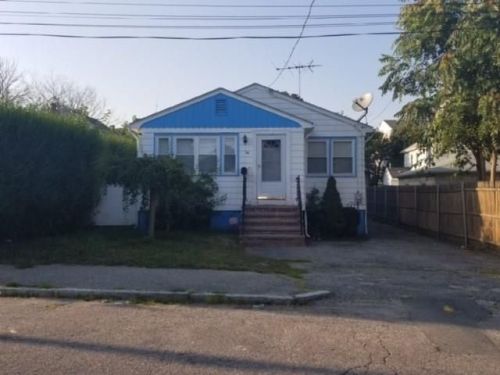 34 Dome St, Providence, RI 02908-3643