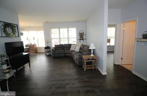 26 Kyle Way, Trenton NJ 08628-2525 exterior