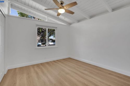 3348 Esperanza Dr, Concord CA  94519-2004 exterior