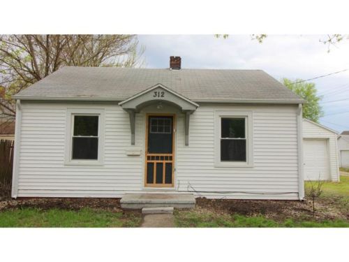312 26th St, Mattoon, IL 61938-2555
