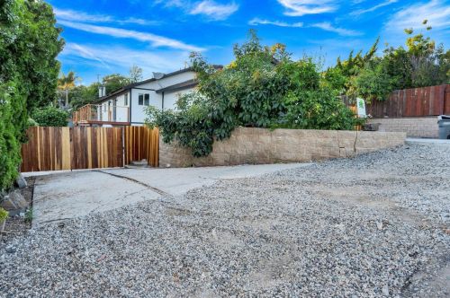 252 Plumosa Ave, Vista CA  92083-8022 exterior