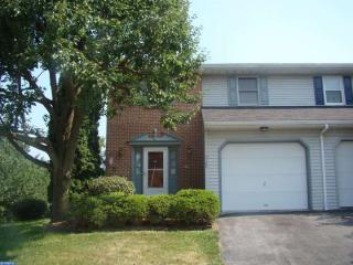 160 Linda Ter, Ephrata, PA 17522-2195