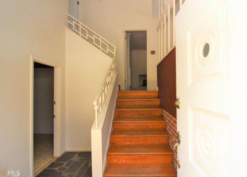 19 Mansour Cir, Newnan, GA 30263-1507