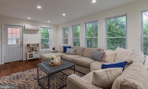 9301 Mintwood St, Silver Spring MD 20901-3523 exterior