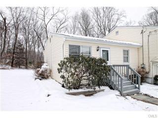 6 Timberlane Dr, Huntington CT  06484-1954 exterior