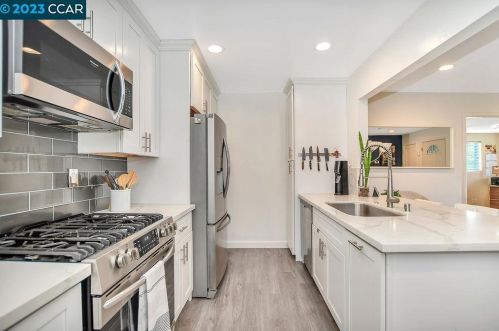 2735 Sinclair Ave, Concord CA  94519-2619 exterior