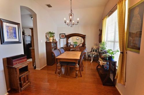 9816 Sterling Hill Dr, Fort Worth, TX 76108-4816