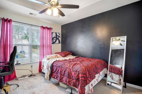 201 Edison Dr, Stockbridge GA  30281-2760 exterior