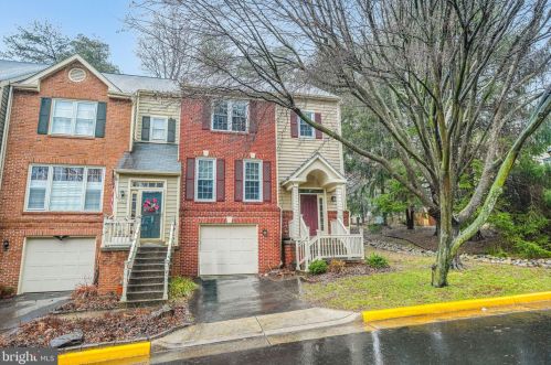 11811 Great Owl Cir, Herndon VA  20194-1174 exterior