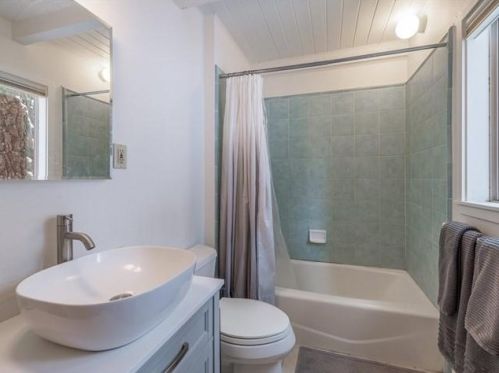 13584 Moraine Rd, Truckee CA  96161-3837 exterior