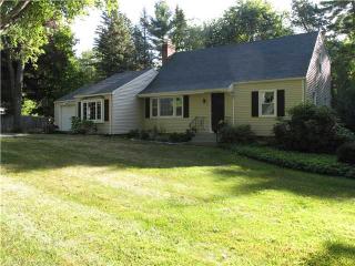104 Granite Rd, Glastonbury, CT 06033-3812