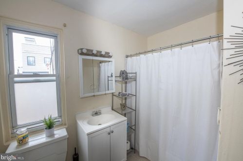 1413 Juniper St, Philadelphia PA  19147-4924 exterior