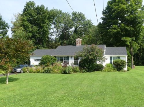 56 Woodruff Ln, Kensington, CT 06037-1950