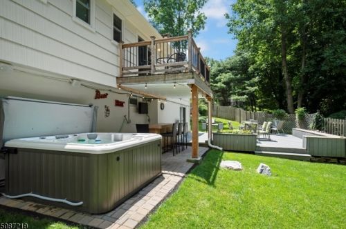 58 Warren Rd, Sparta, NJ 07871-2721