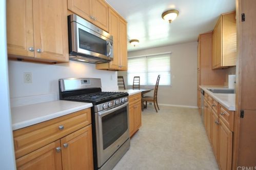 2002 Ninth St, Anaheim CA  92802-3203 exterior