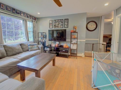 31 Beatrice Ave, Killingly CT  06239-4204 exterior