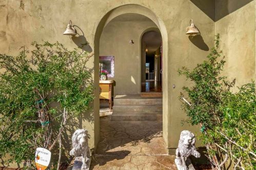 372 Hillcrest Scenic Ln, Encinitas, CA