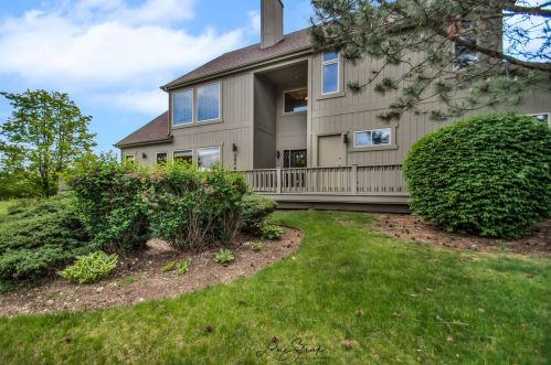 5906 Wild Plum Rd, Bull Valley, IL 60014-4641