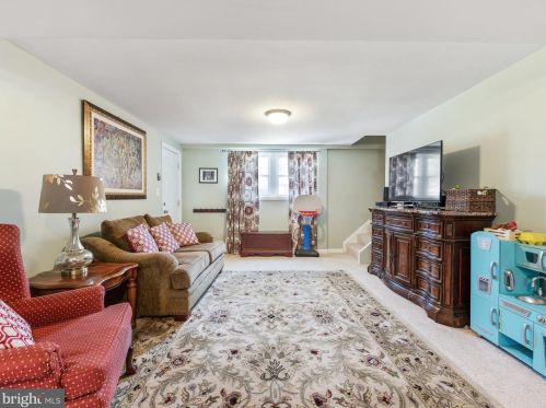 810 Venice Dr, Silver Spring MD 20904-2065 exterior