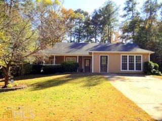 2660 Laurel Woods Ln, Conyers GA  30094-2560 exterior