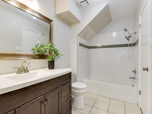 8114 Cache Dr, Austin TX  78749-3824 exterior
