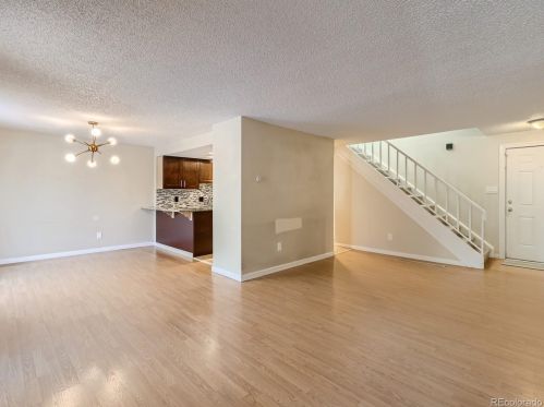 3014 Macon Cir, Aurora CO 80014-3092 exterior