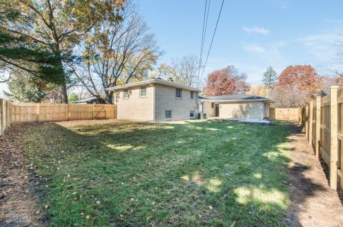 816 Emerald Dr, Naperville IL  60540-7246 exterior