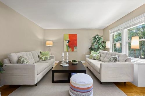 42 Hartford Ave, Greenwich, CT 06830-5935