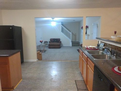 3414 Creekview Dr, Rex GA 30273-5039 exterior