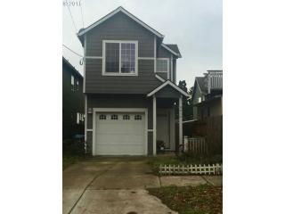 8414 Clinton St, Portland, OR 97266-1564