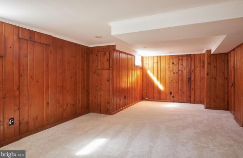 221 Dl Dr, Silver Spring MD 20910-1501 exterior