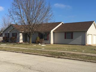 6338 Kate Ct, Springfield, IL 62712-7512