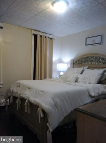 125 Hobart Ave, Trenton NJ  08629-1622 exterior