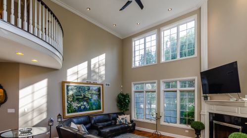 6919 Fieldstone Dr, Willowbrook IL  60527-5295 exterior