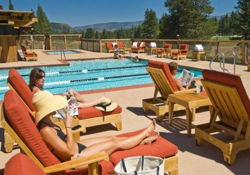 11590 Bottcher Loop, Truckee CA  96161-2786 exterior